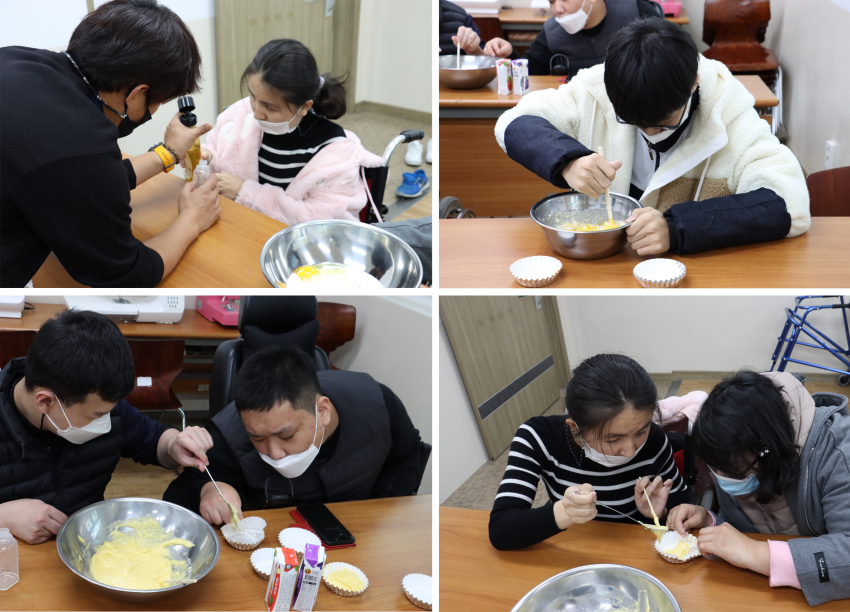 머핀 만드는 과정이 담긴 사진