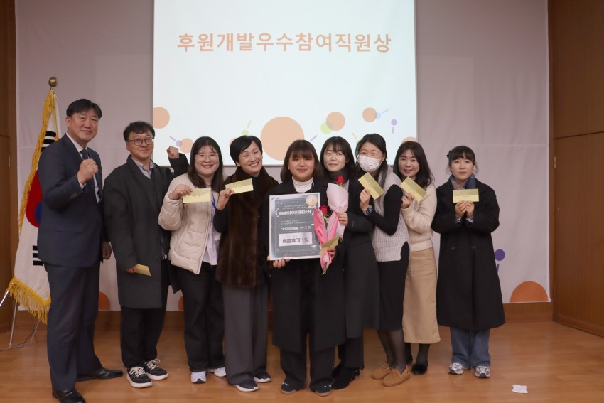 1b5baf1b541843a44a2dd43f731e842d_1767075