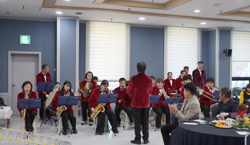 82982c4505ae2cc6b9b7ab8472398358_1766384