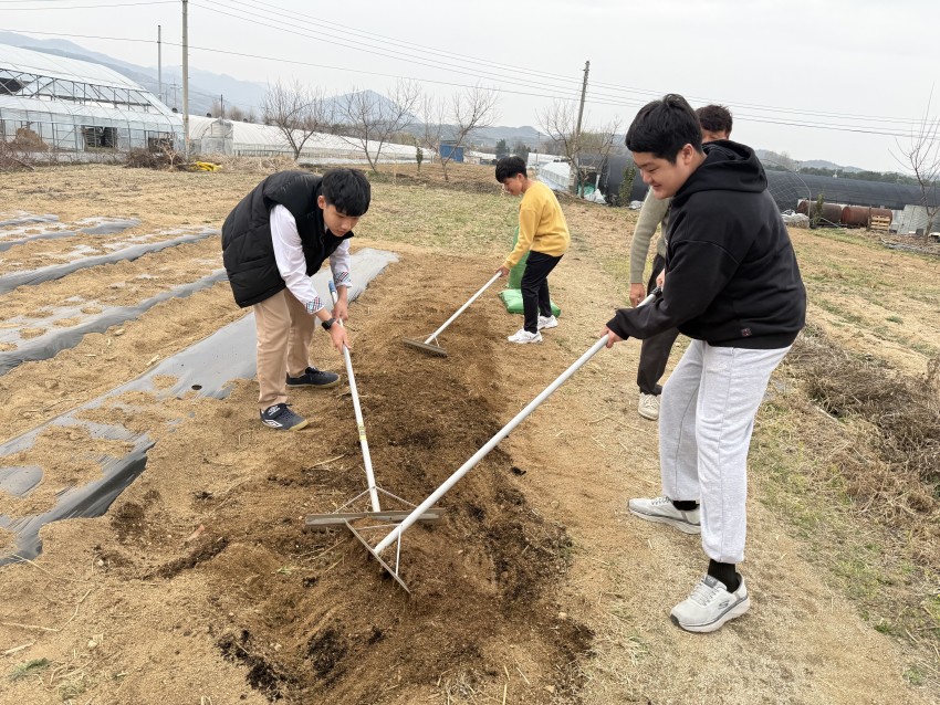 cee4a9adbb98414f632ec3a7d068f253_1777351